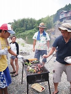 20130810121818